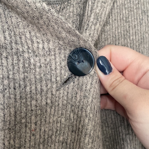 Cardigan - Picture 2 of 3